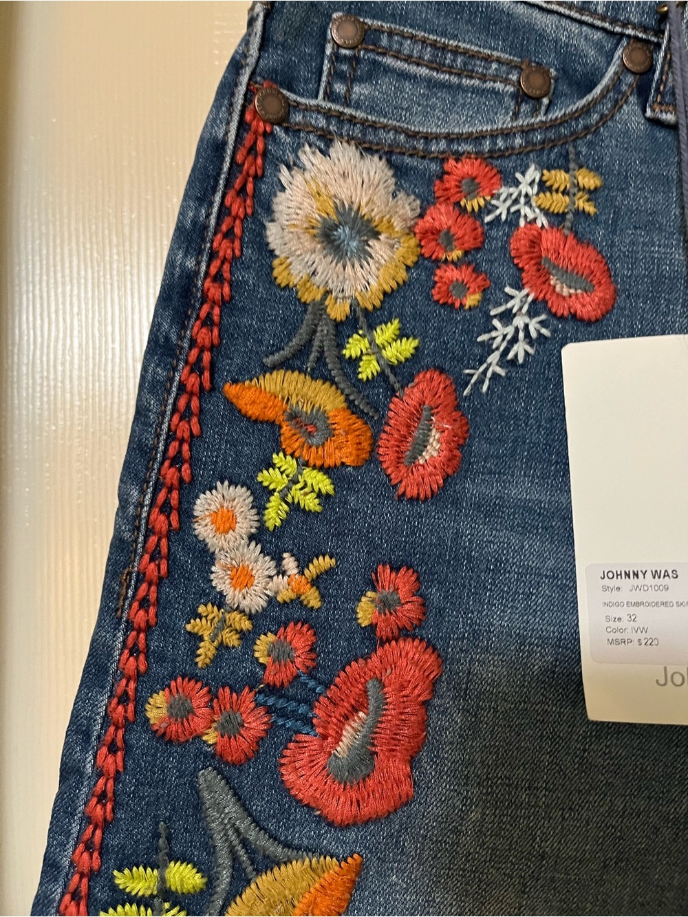 NWT Johnny Was Indigo Embroidered Denim Skirt Size 32 MSRP $220 - Picture 5 of 14